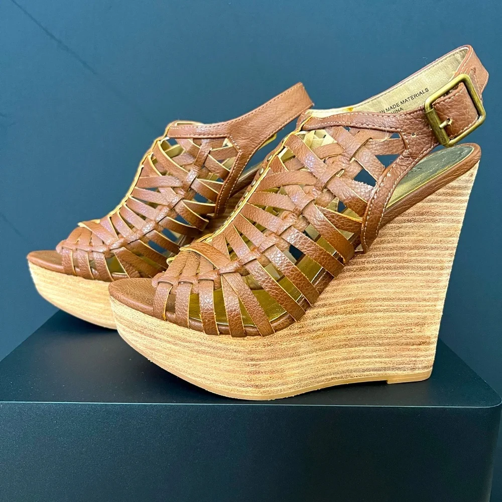 BAKERS “Rylan” Platform Sandal - Picture 1 of 6